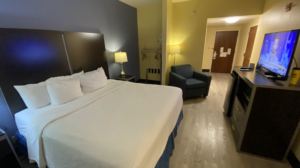 Days Inn & Suites by Wyndham Pocahontas photo 2