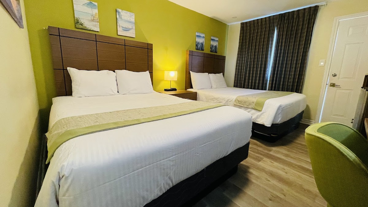 Skyland Motel Inn & Suites