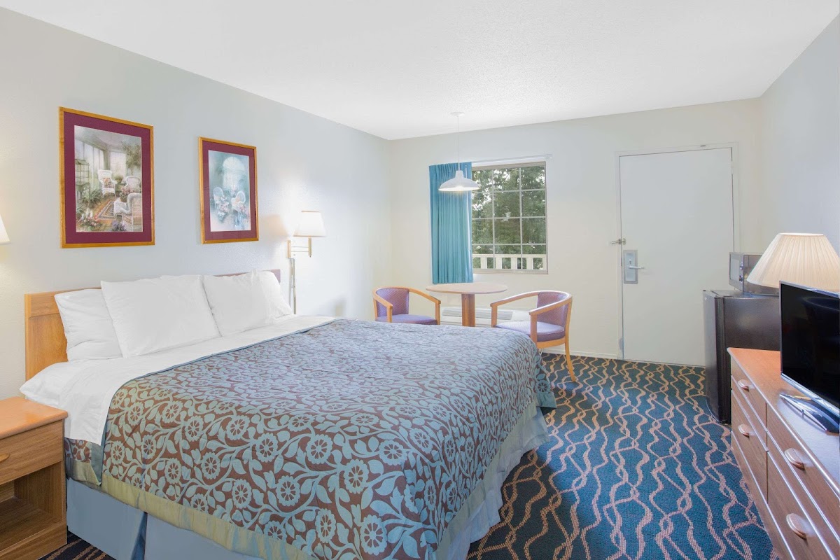 Days Inn by Wyndham Hardy photo 2
