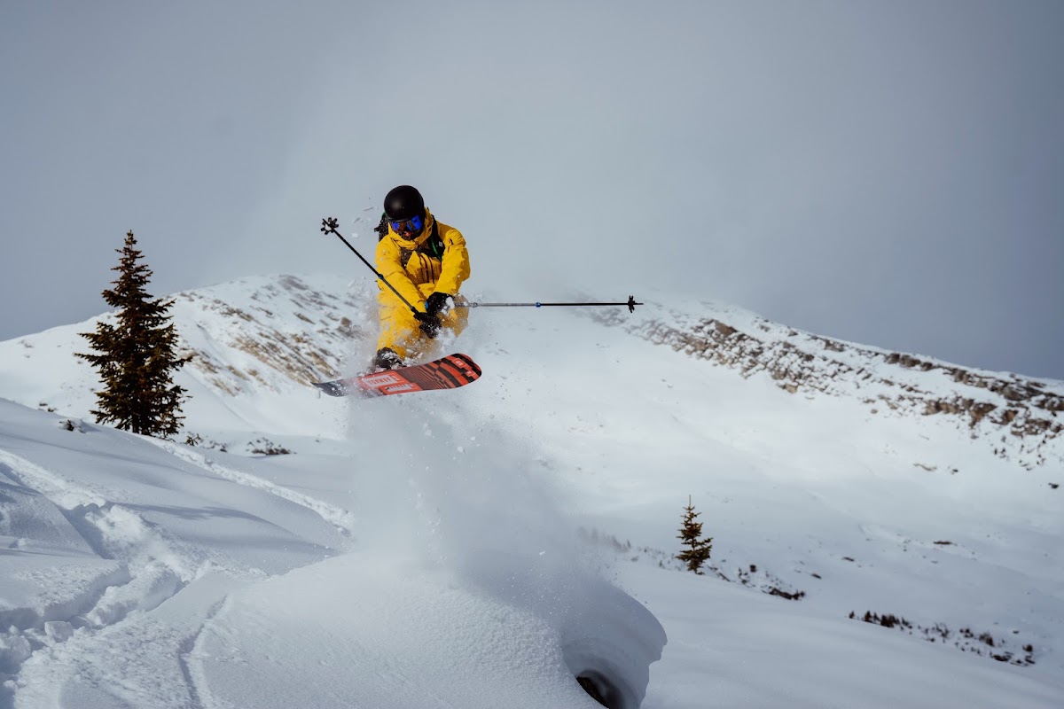 Great Canadian Heli-Skiing