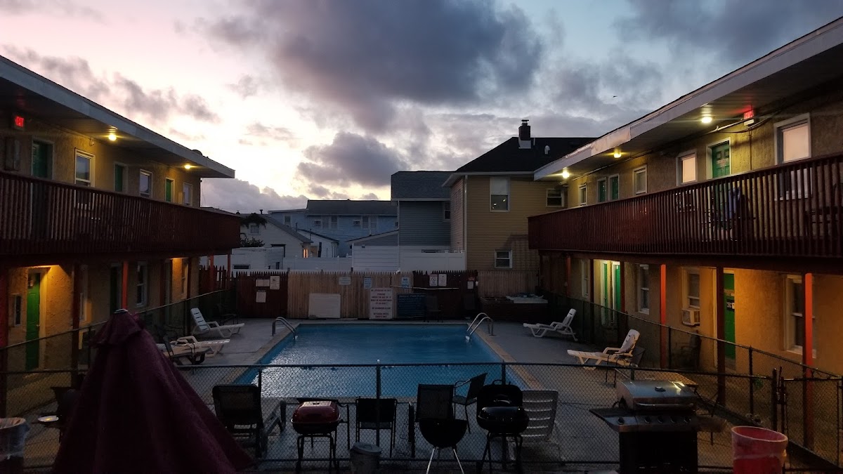 Offshore Motel