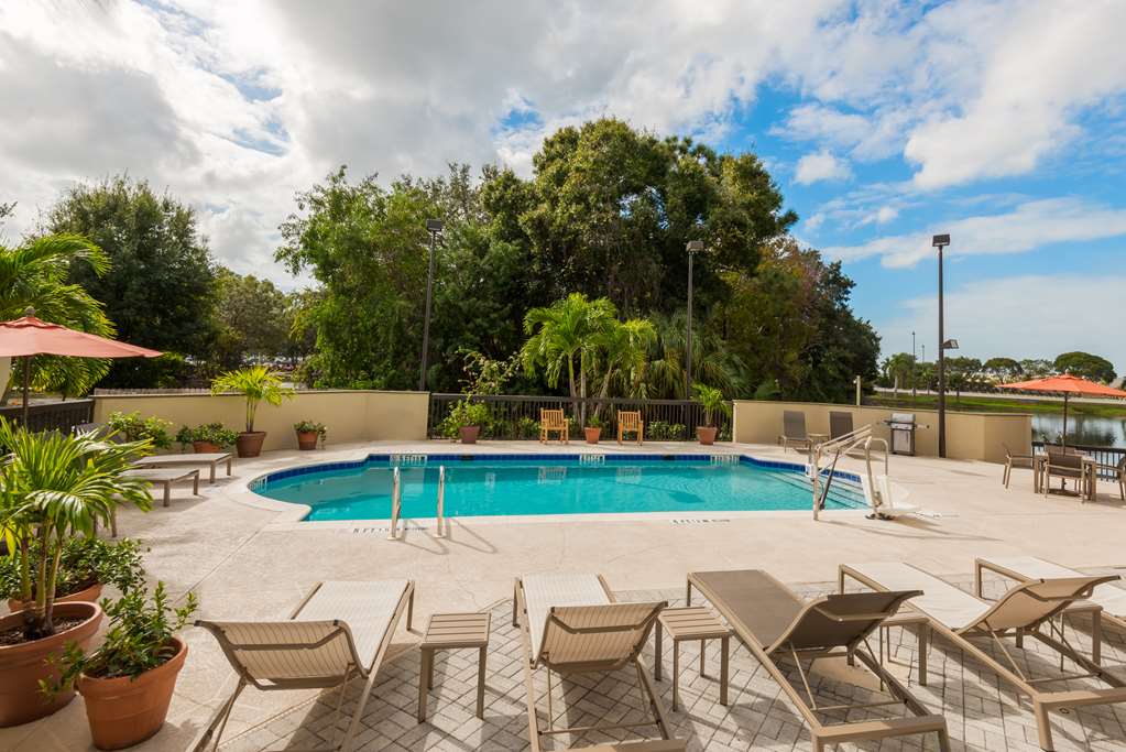 Hampton Inn Bonita Springs/Naples-North photo 3