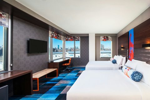 Aloft Boston Seaport District photo 2