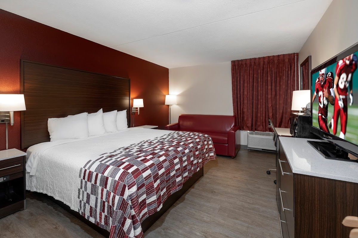 Red Roof Inn Leesburg, VA photo 2