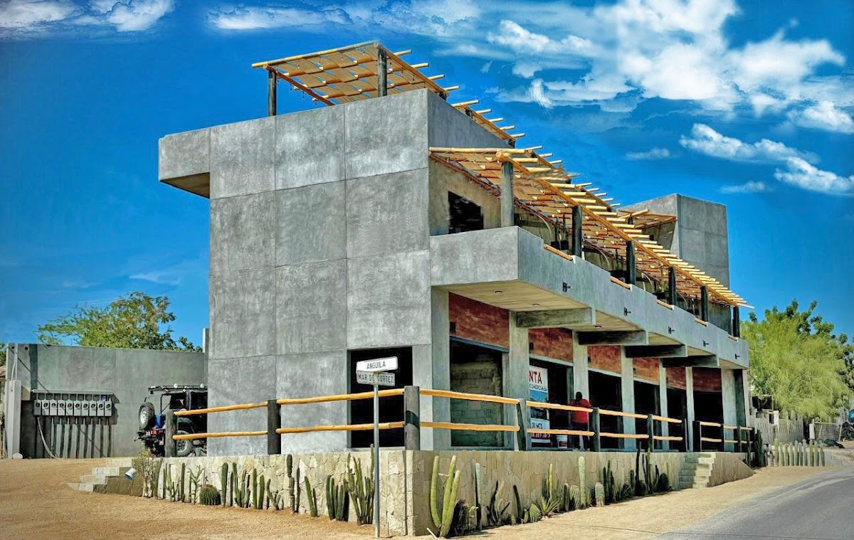 La Ventana Urban Lofts & Shops
