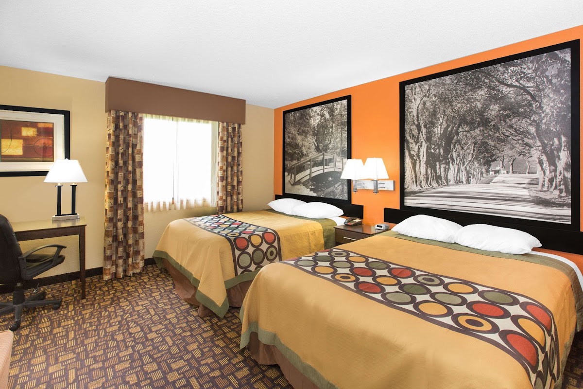 Super 8 by Wyndham Clive IA photo 2