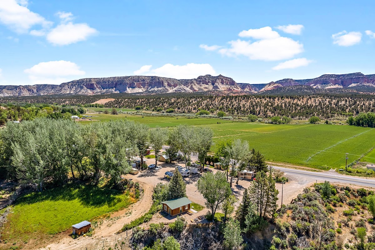 Mt. Carmel Motel and RV Park