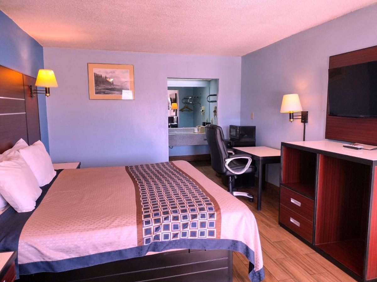 Rodeway Inn Richland - Jackson South photo 2