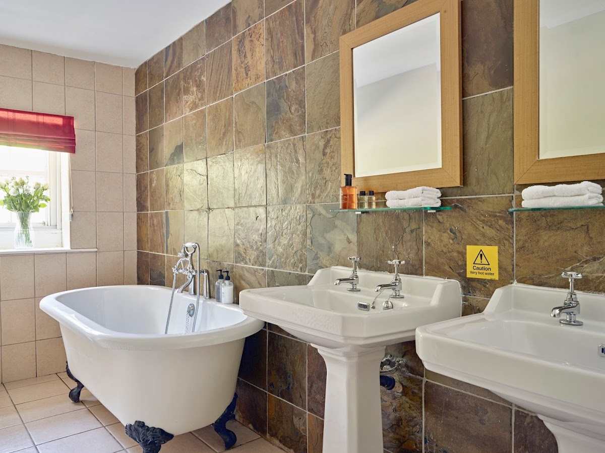 The Tennants Arms Hotel photo 3