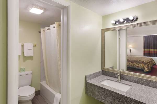Rodeway Inn South Point photo 3