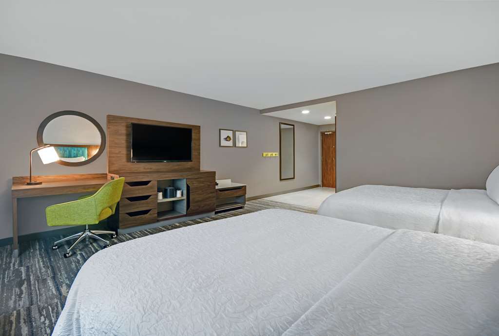 Hampton Inn Cave City photo 2