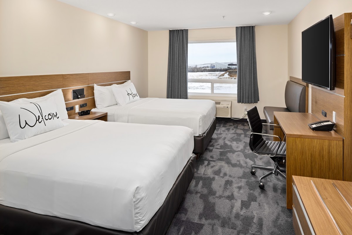 Home Inn & Suites by d3h™ Swift Current photo 3