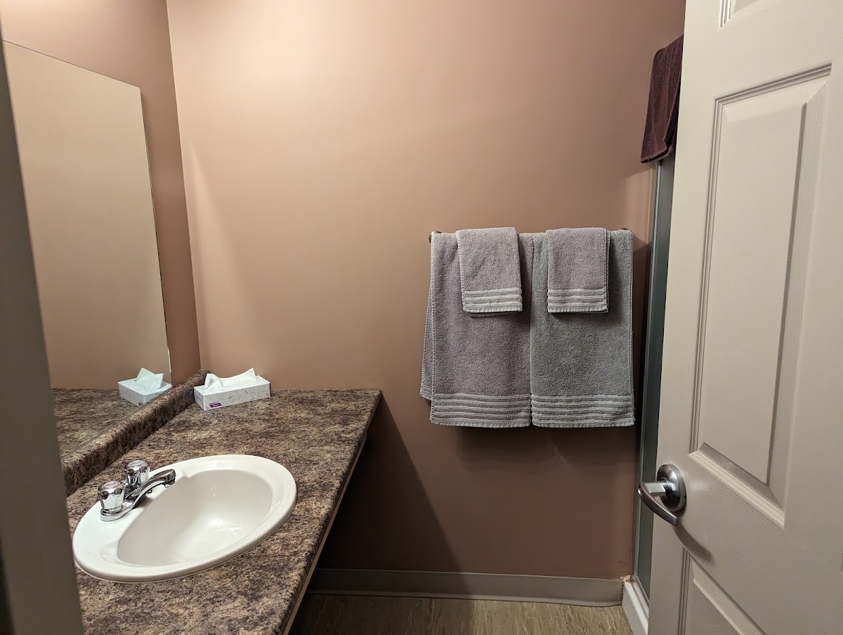 Enokhok Inn and Suites photo 2