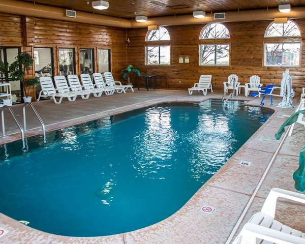 Quality Inn & Suites Loves Park near Rockford photo 3