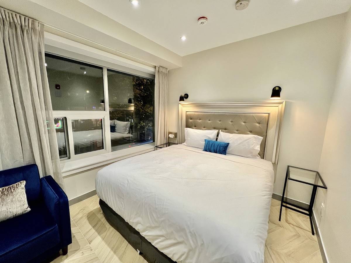 Toronto Rooms and Suites