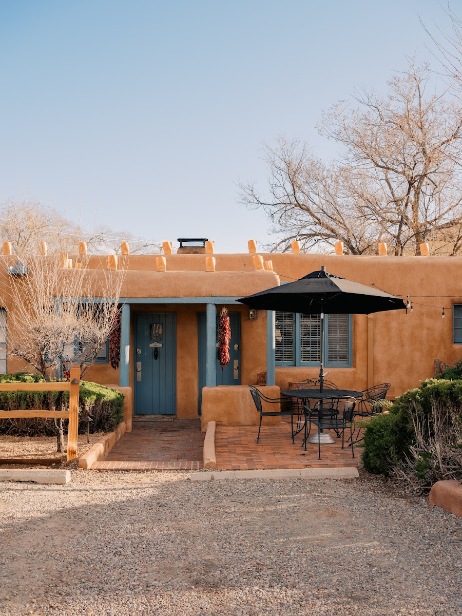 Pueblo Bonito Inn