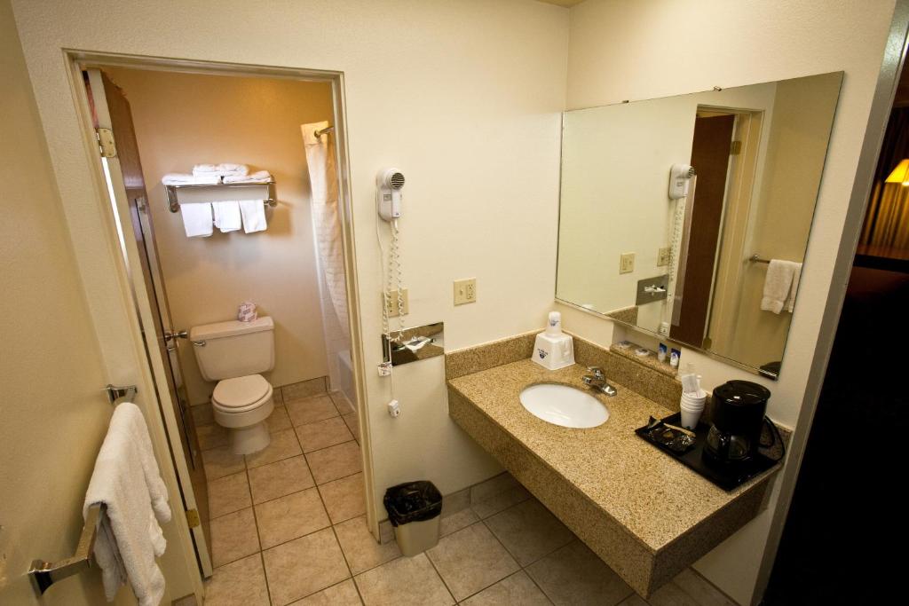 Americas Best Value Inn Roosevelt Ballard photo 2