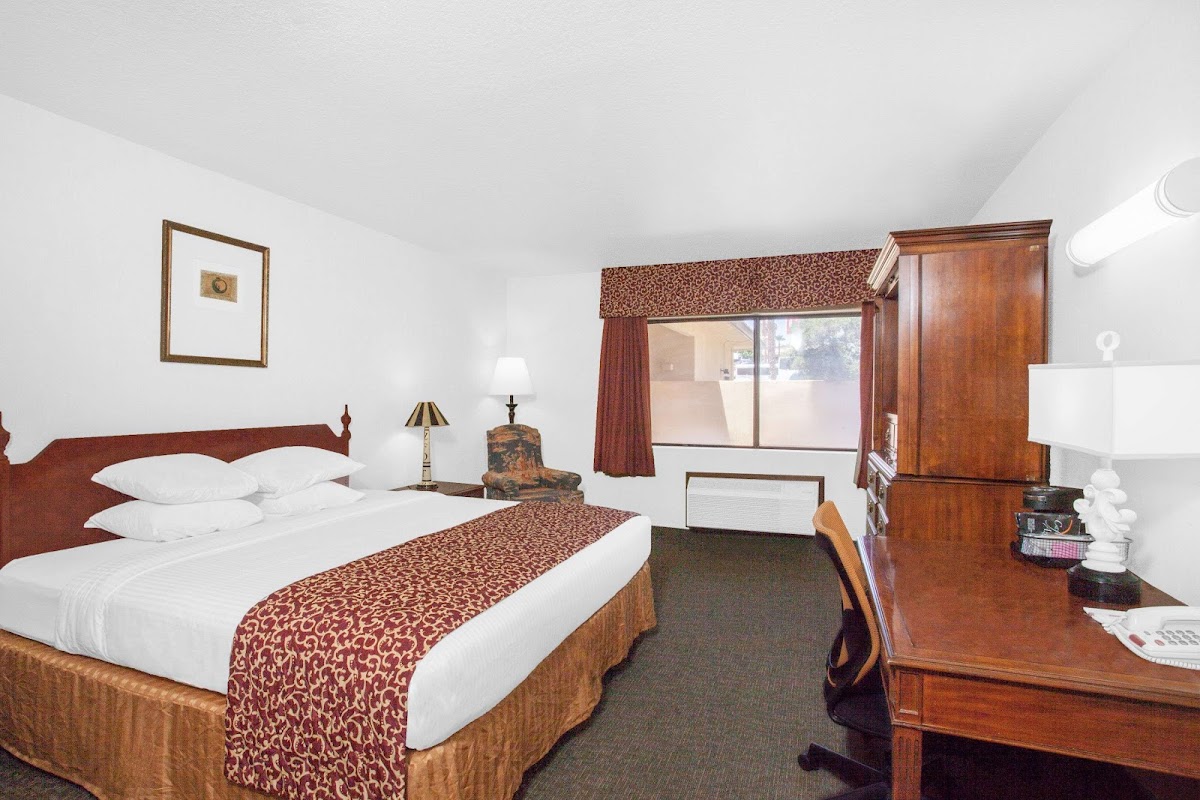Ramada by Wyndham Barstow