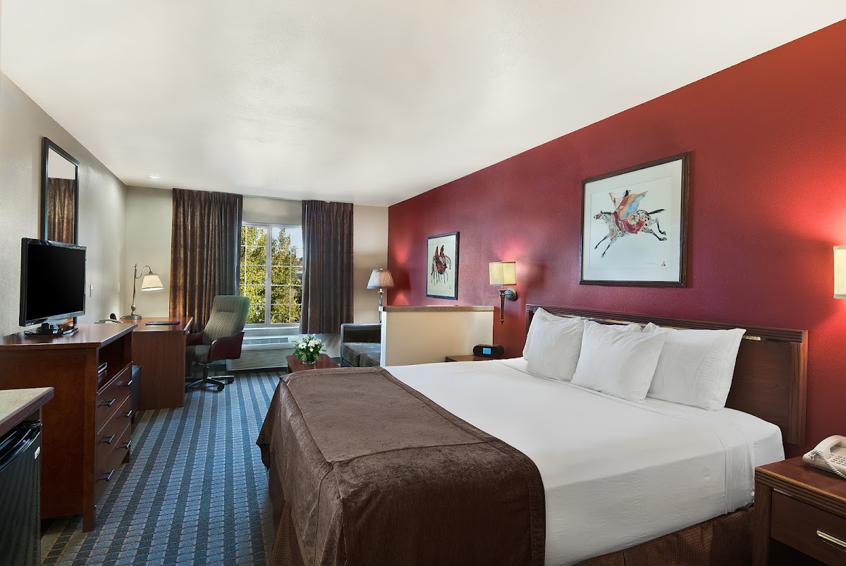 Oxford Suites Pendleton photo 2