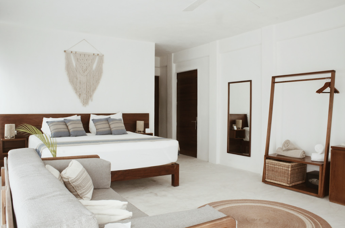 Noah Beach Hotel & Suites photo 2