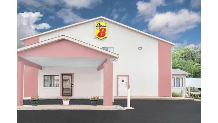 Super 8 by Wyndham East Moline