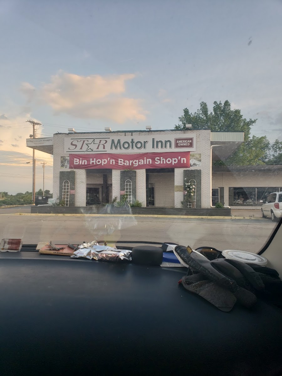 Star Motor Inn