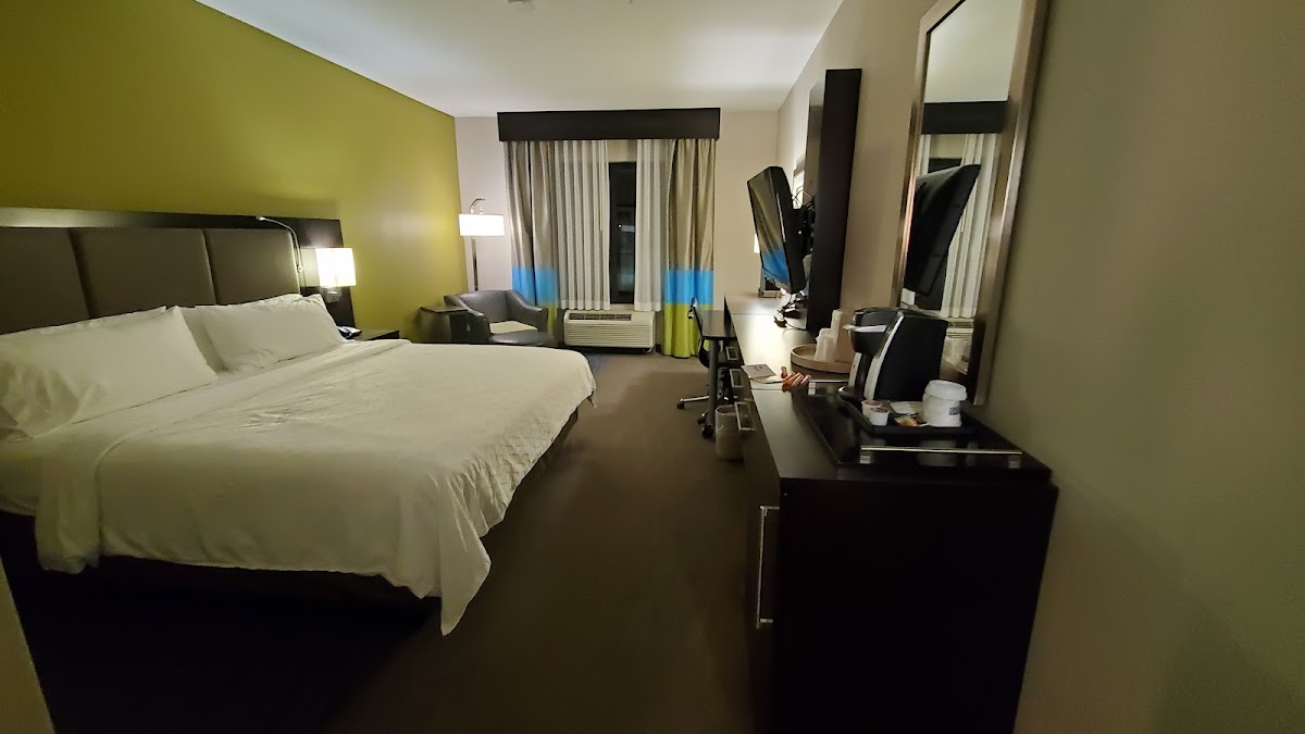 Holiday Inn Express & Suites El Reno by IHG photo 2