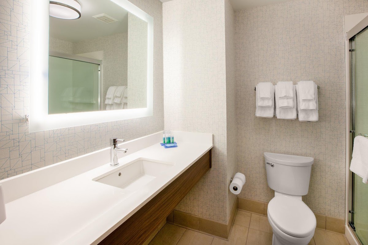 Holiday Inn Express Windsor Sonoma Wine Country by IHG photo 3