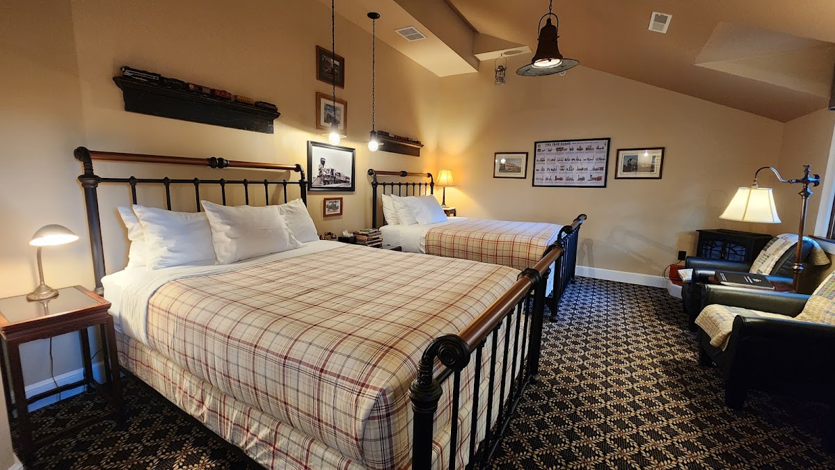 Steele Mansion Inn & Gathering Hub photo 2