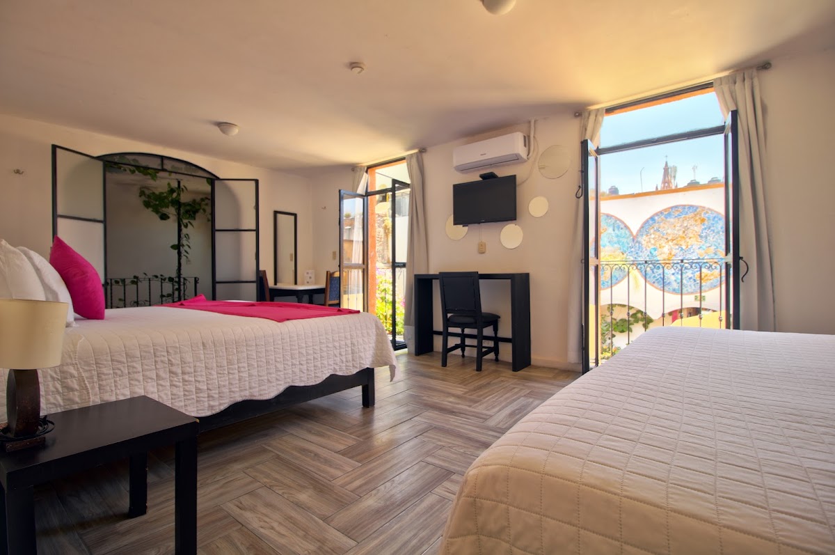 Hotel Punto 79