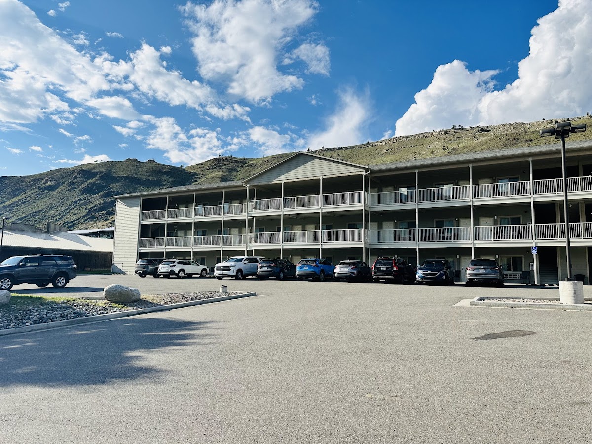 Yellowstone Big Rock Inn photo 3