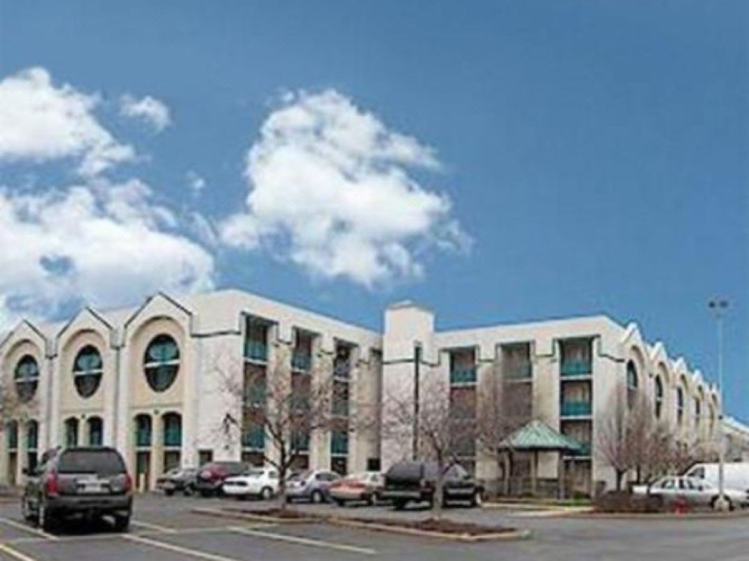 The Lodge Hotel and Banquets photo 3