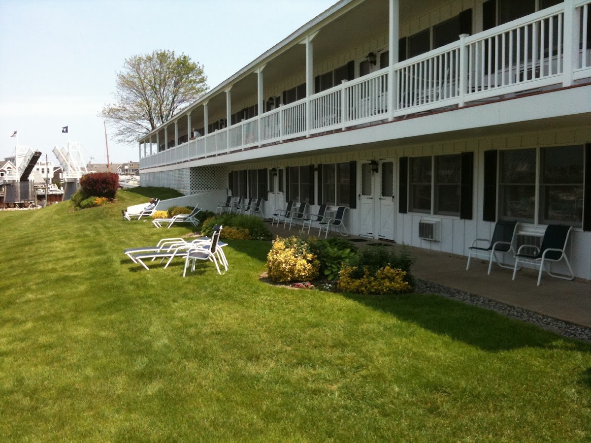 Auberge on the Cove