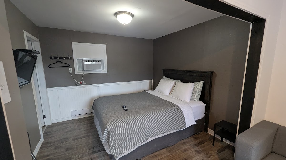 Greenside Motel photo 2