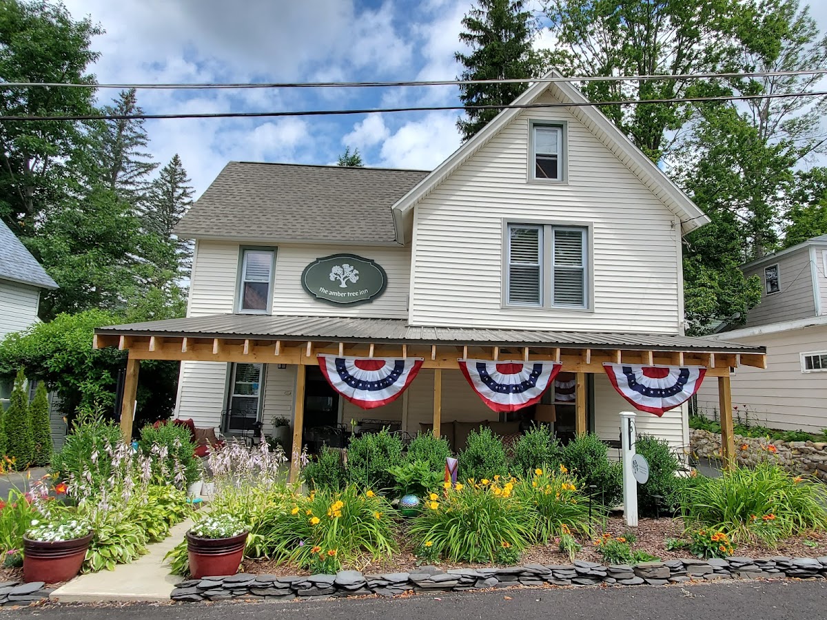 The Amber Tree Inn