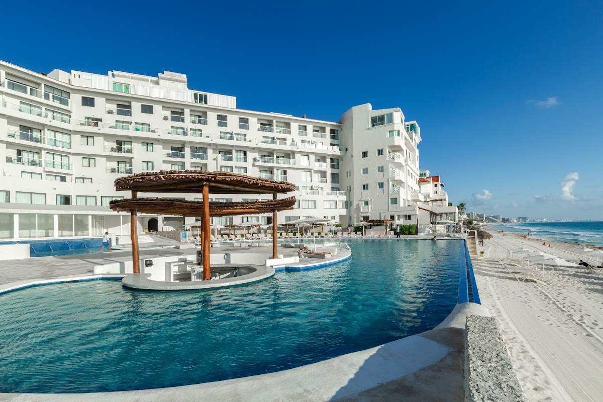 Hotel Cyan Resort & Spa