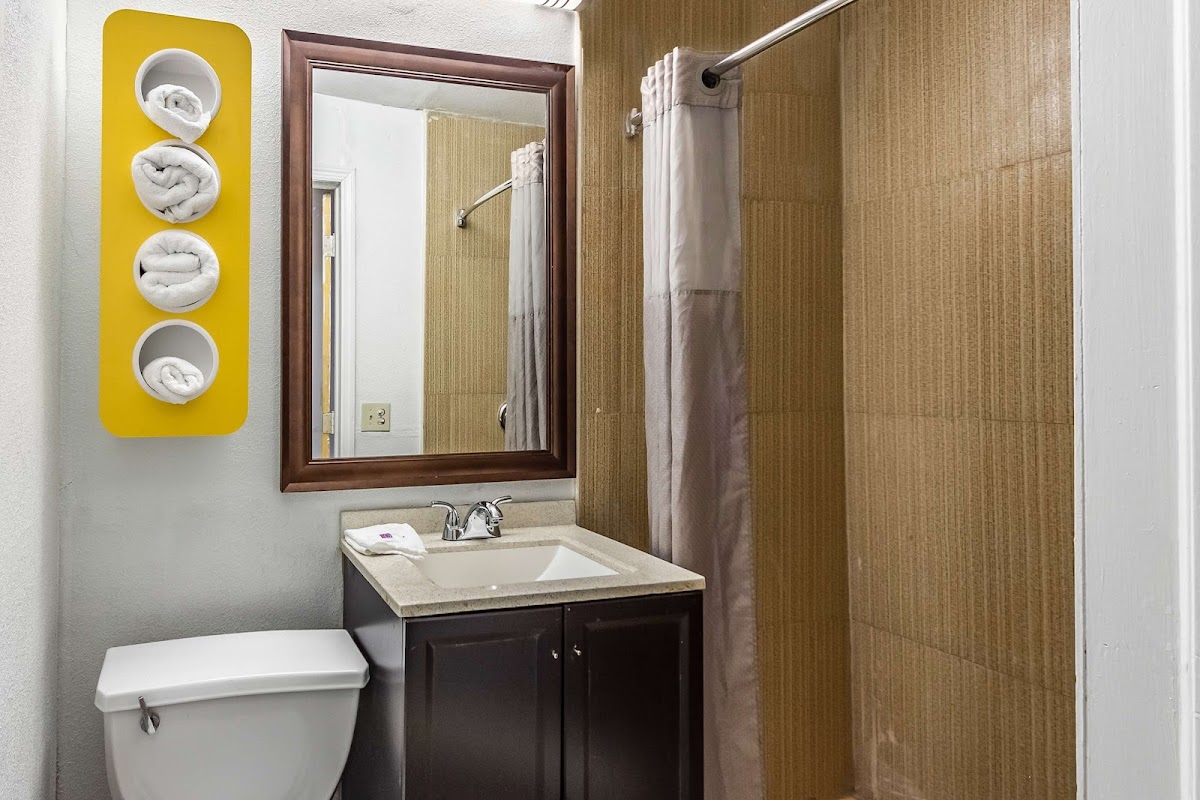 Motel 6 Elizabeth, NJ - Newark Liberty Intl Airport photo 3