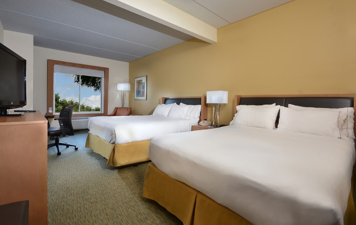 Holiday Inn Express & Suites High Point South by IHG photo 2