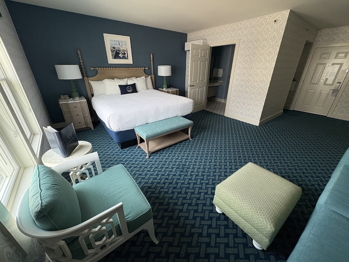 Lake View Hotel photo 2