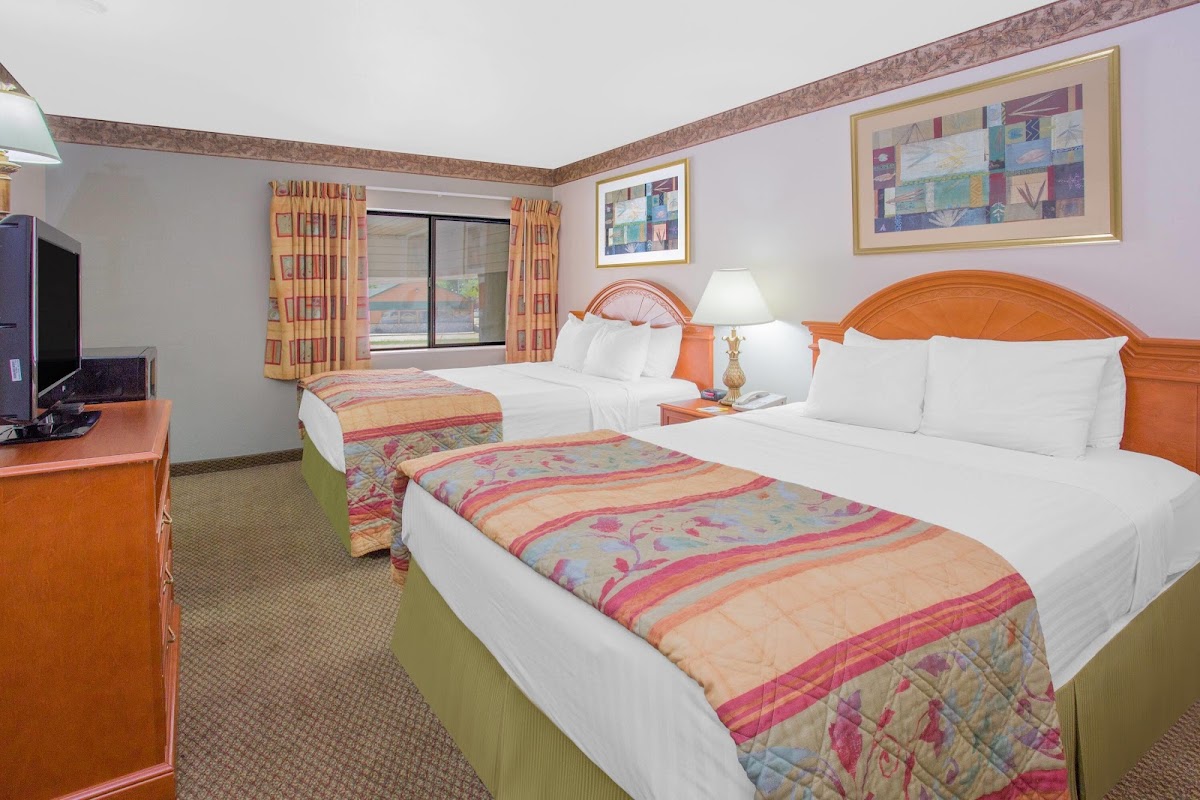 Days Inn by Wyndham Portage photo 2