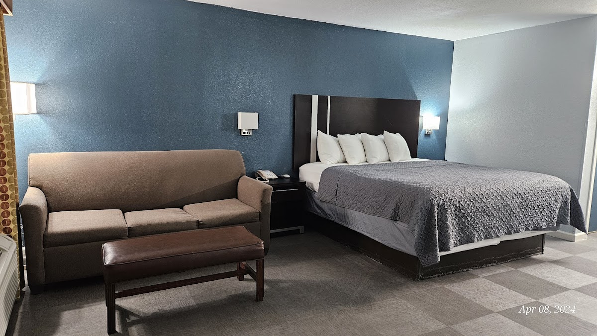 Americas Best Value Inn & Suites Sheridan photo 2