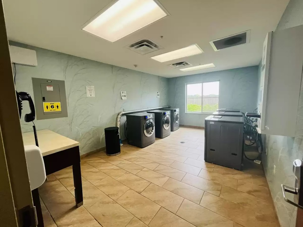 Suburban Studios Donaldsonville - Gonzales photo 3