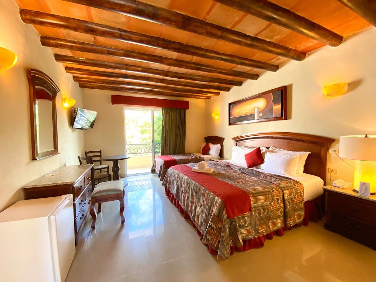 El Campanario Hotel & Estudios