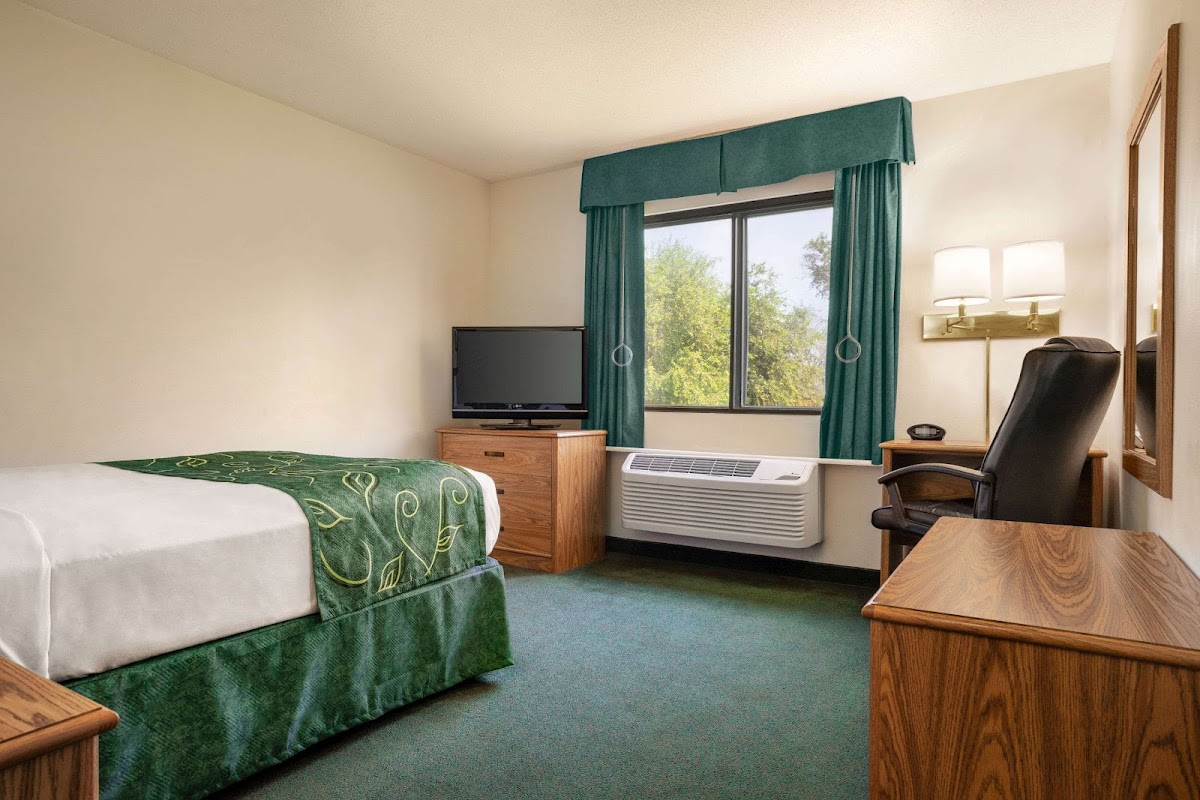 Travelodge by Wyndham Morrill photo 2