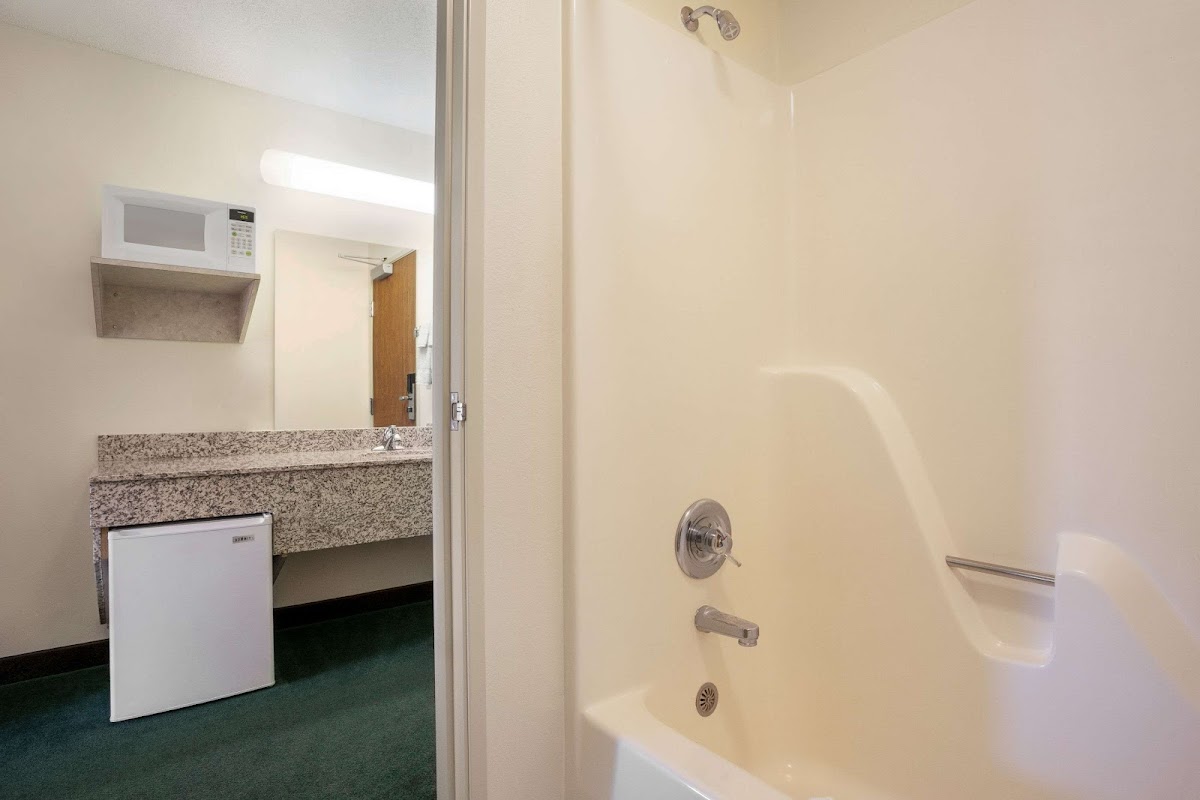 Travelodge by Wyndham Morrill photo 3