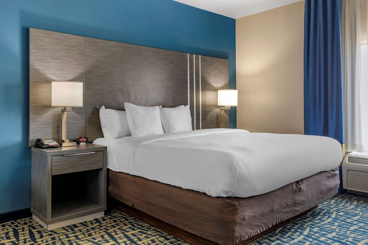 Comfort Inn & Suites Pauls Valley - City Lake photo 2