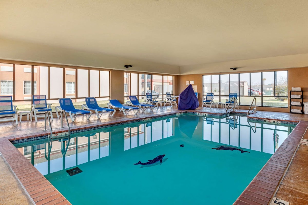 Comfort Inn & Suites Pauls Valley - City Lake photo 3