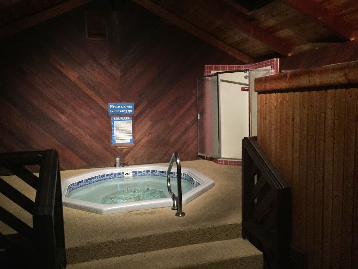 Lone Oak Lodge photo 3