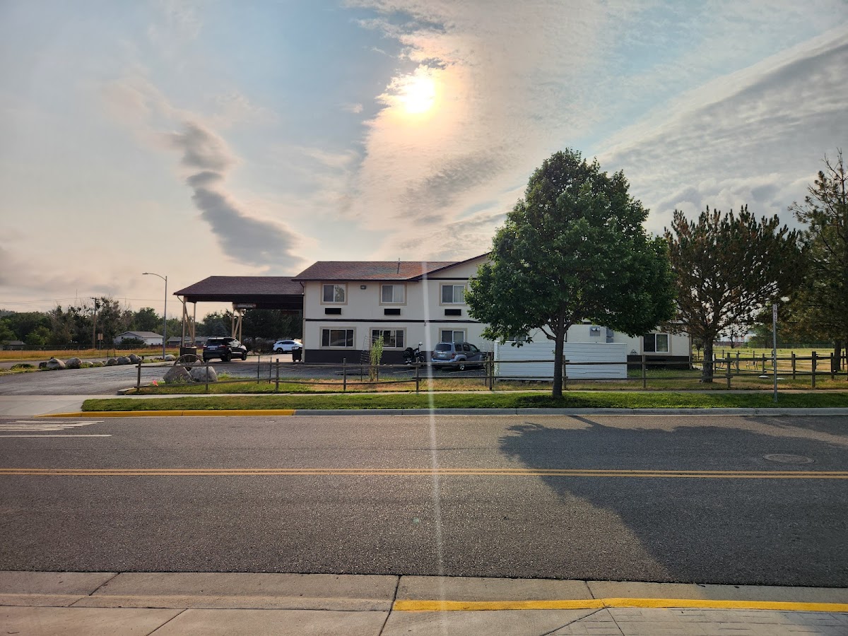 Colstrip Inn & Suites photo 2
