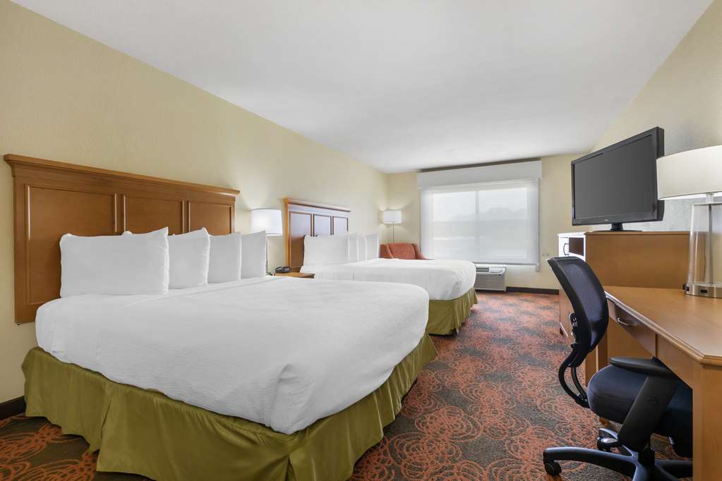 Best Western Plus Waco North photo 2